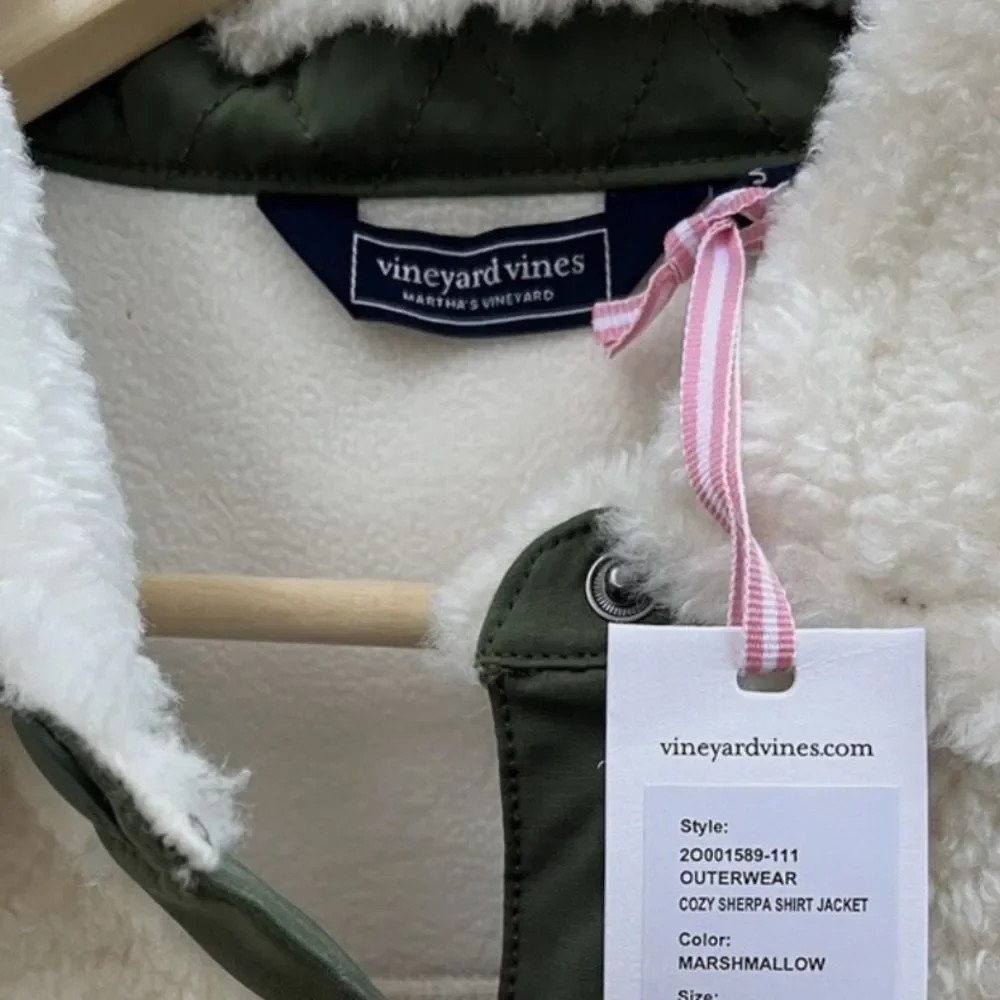 Vineyard Vines Cream and Green Teddy Jacket | Size: XS